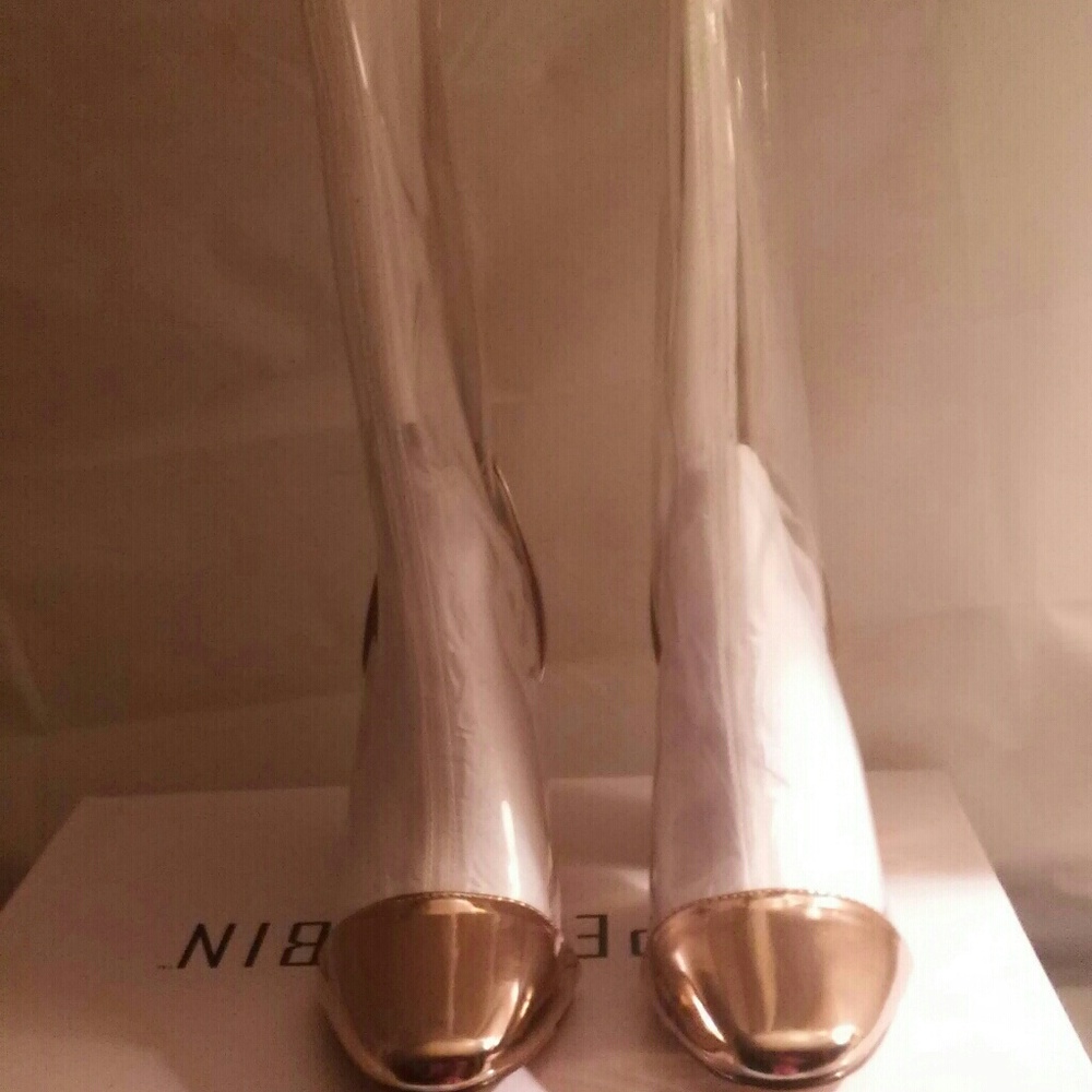 CLEAR AND GOLD BOOT HEELS